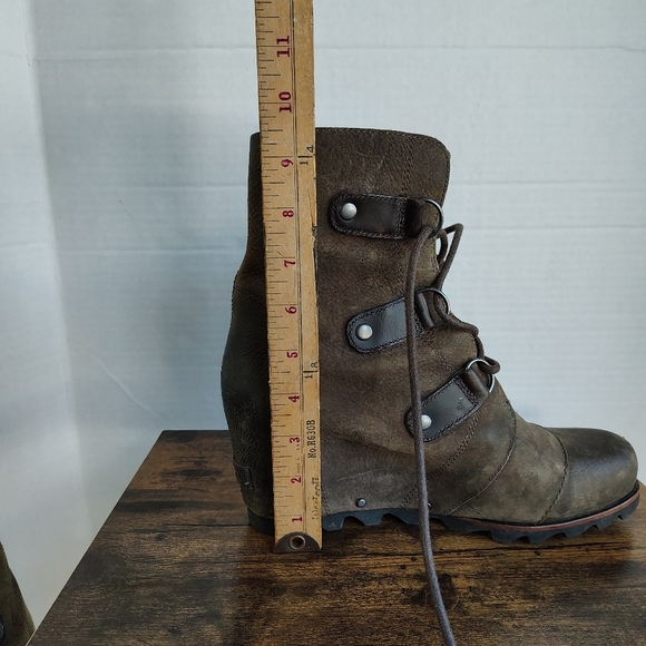 Sorel Joan of Arctic Brown Wedge Boot Lace Up Size 10 - Picture 14 of 16